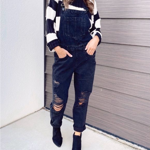 Black & White Checkered Crew Neck Sweater NWOT - Picture 2 of 3